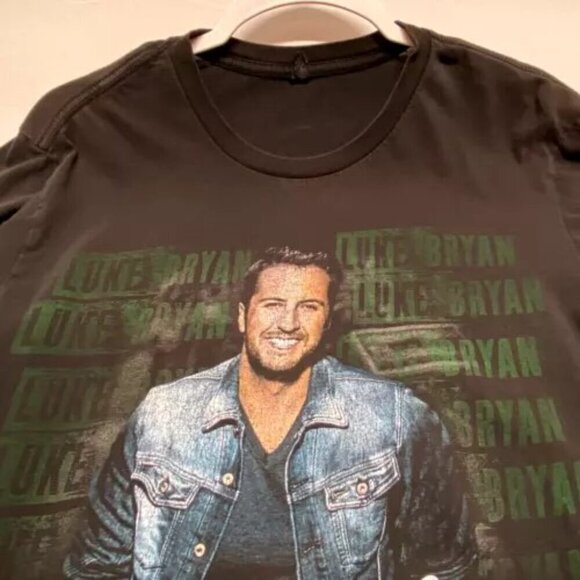 Luke Bryan Concert Tour Shirt Adult Medium Black District Very Important Tee GUC - Picture 9 of 9